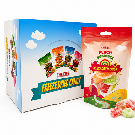 Gefriergetrocknete Pfirsich-Gummibonbons im Beutel, mit bunten Bonbons und Geschenkbox