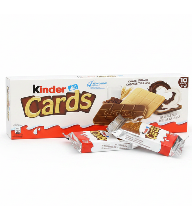 Kinder Cards Packung mit verpackten Einzelriegeln im Vordergrund