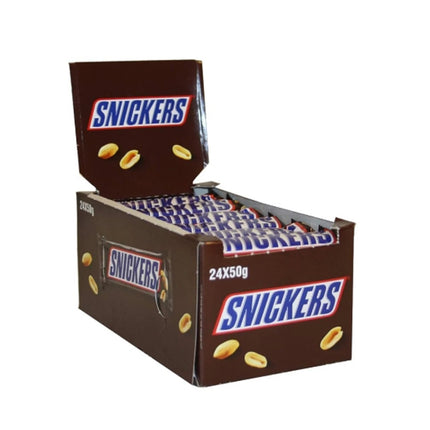 Snickers Riegel 24x50g Kartonpackung mit Snickers-Logo und Nuss-Icons